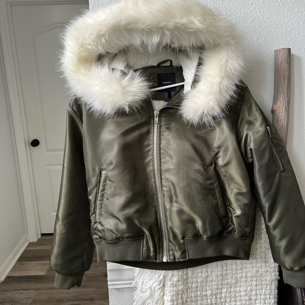 Olive green w fur hood bomber jacket
